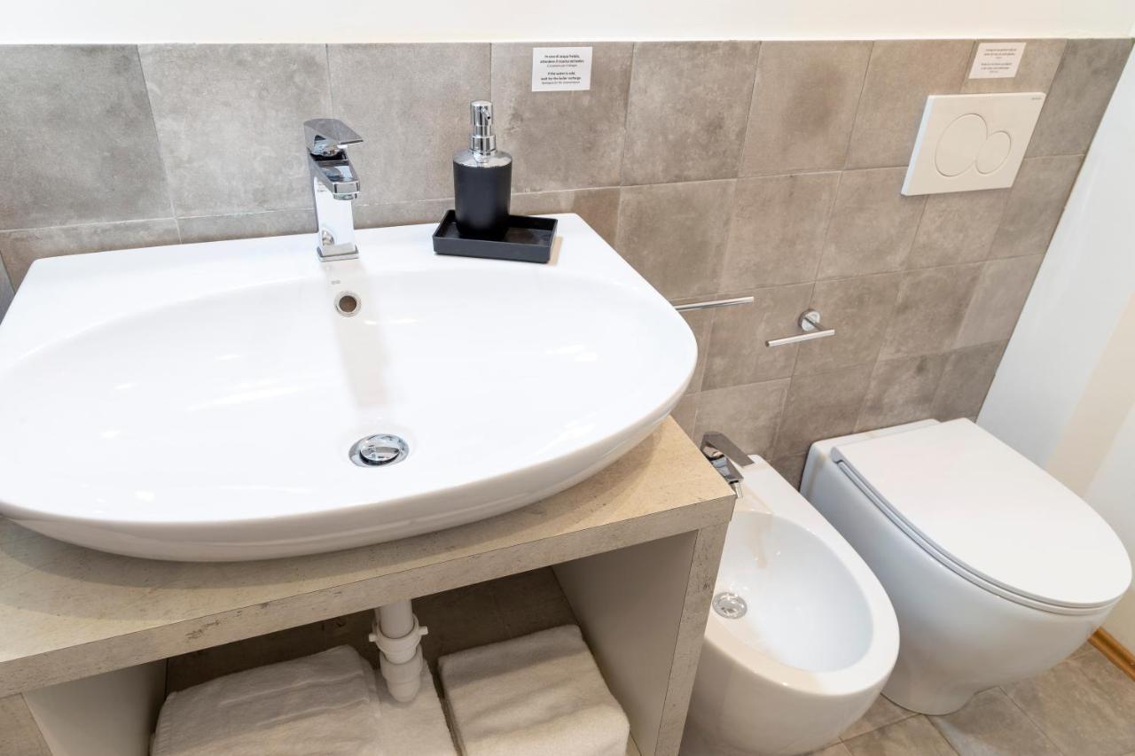 Pregiata Camera Con Bagno Privato - Blu Di Persia ترييستي المظهر الخارجي الصورة